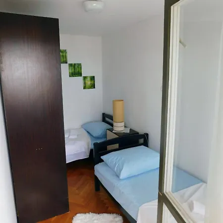 With Wifi - 13305 Apartament